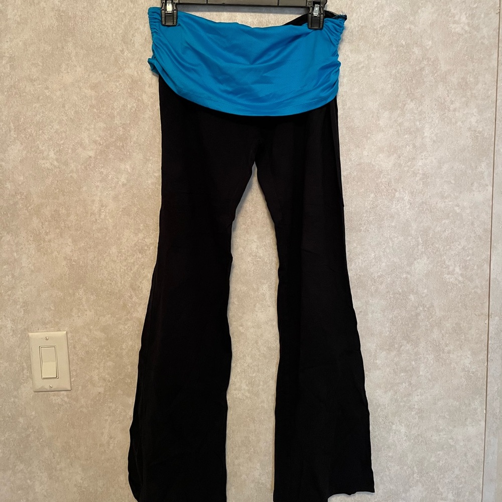 Blue waisted flare leggings